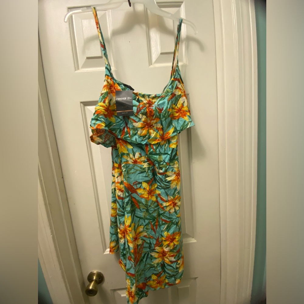 NWT Tropical Summer crossed back Dress